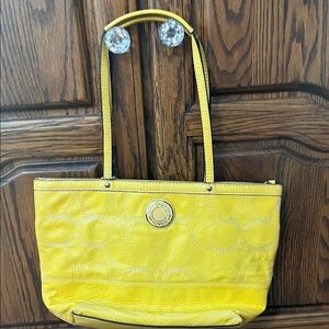 Coach Yellow Designer Women's Bag excellent